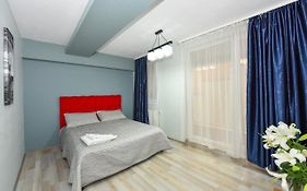 Royal Accommodation